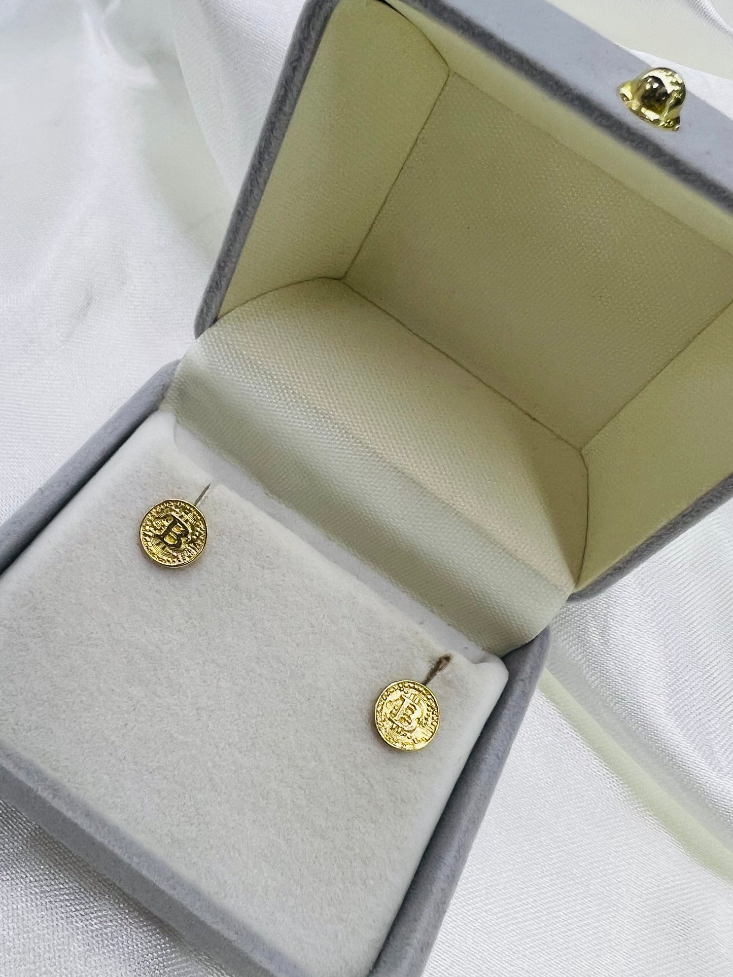 Topos bit coin