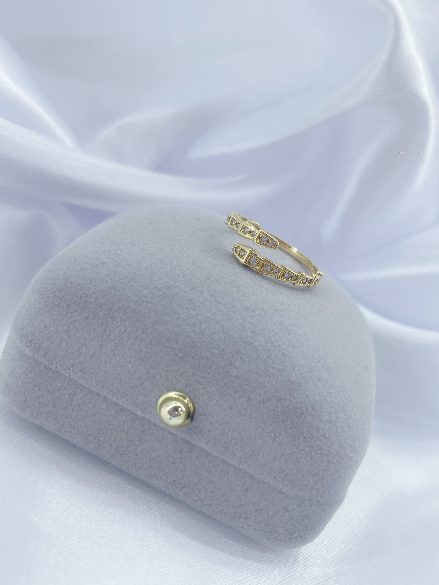 Anillo serpiente circon